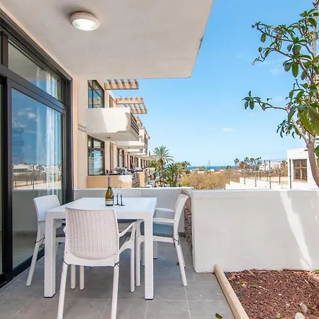 2 Bedroom Playa De Americas 公寓 *
