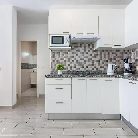 2 Bedroom Playa De Americas 公寓 *