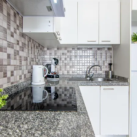 2 Bedroom Playa De Americas 公寓 *