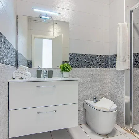 2 Bedroom Playa De Americas * 美洲海滩