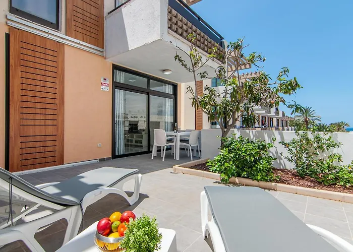 2 Bedroom Playa De Americas *