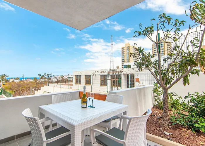 2 Bedroom Playa De Americas 아파트