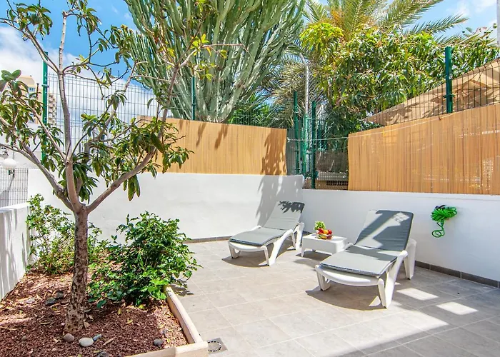 2 Bedroom Playa De Americas * Playa de las Americas (Tenerife)